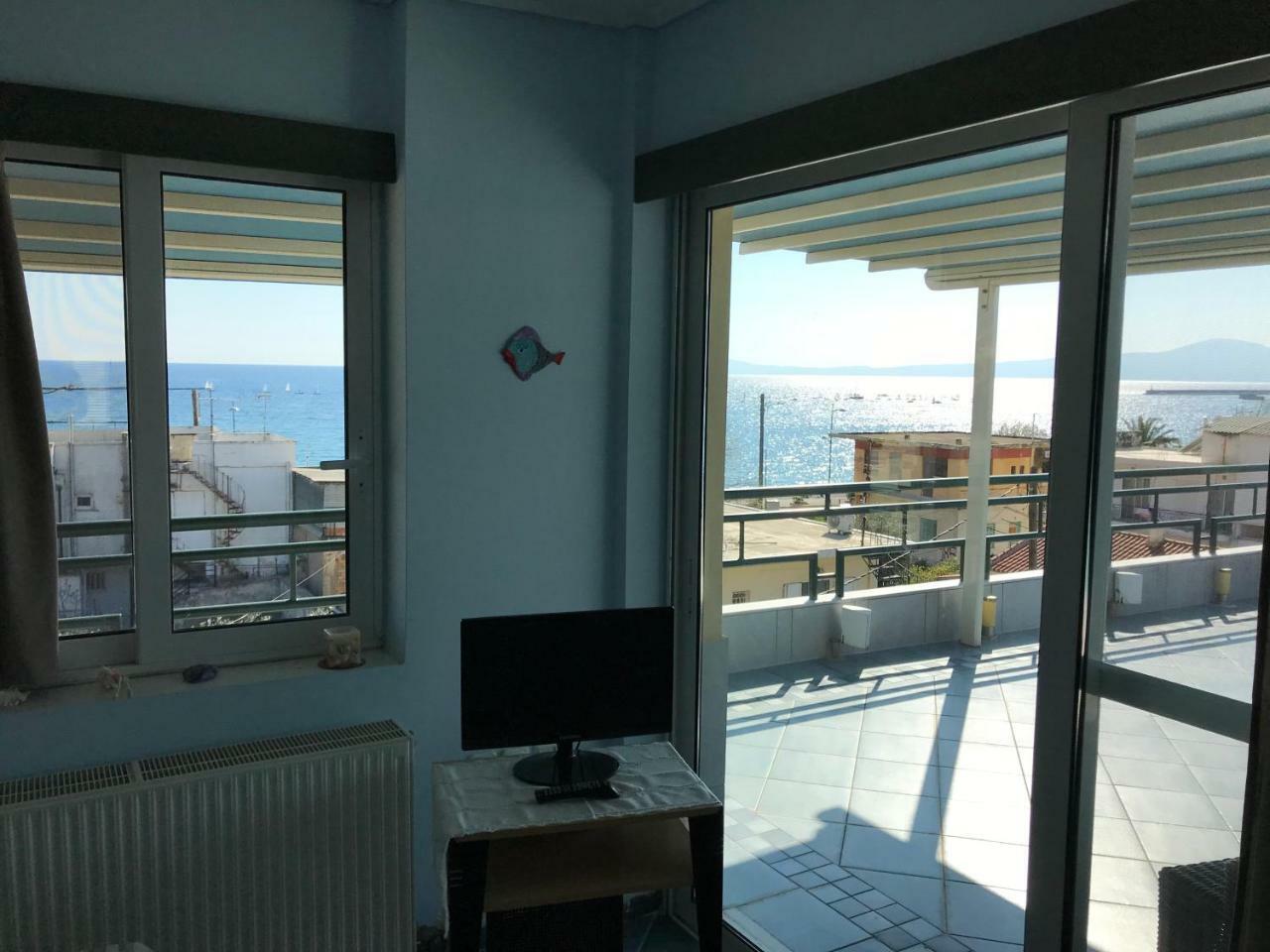 Tg Kalamata Beach Studio With Sea View Terrace Apartment Exterior foto